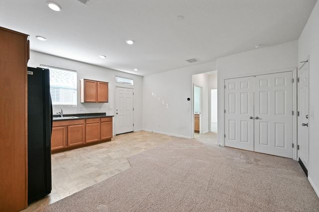 1630 E Grove Street, Phoenix, AZ 85040