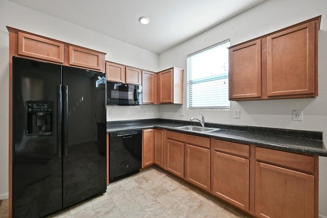 1630 E Grove Street, Phoenix, AZ 85040