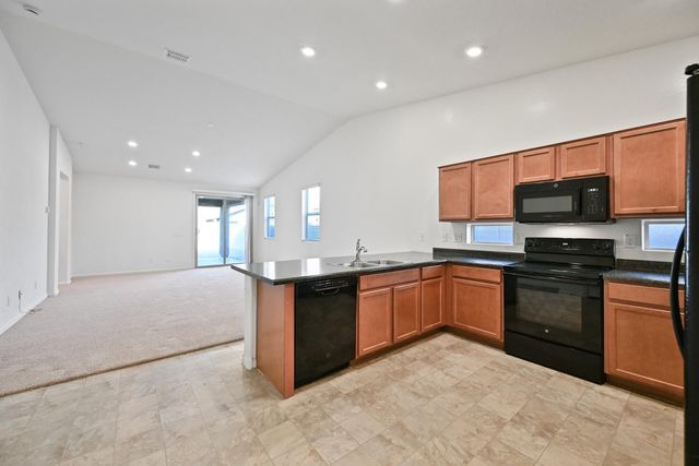 1630 E Grove Street, Phoenix, AZ 85040