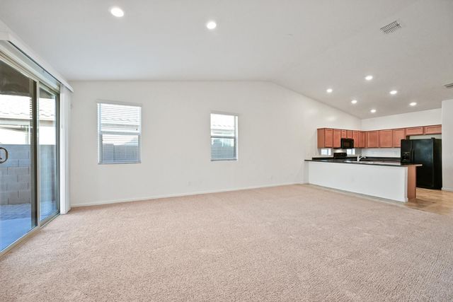 1630 E Grove Street, Phoenix, AZ 85040