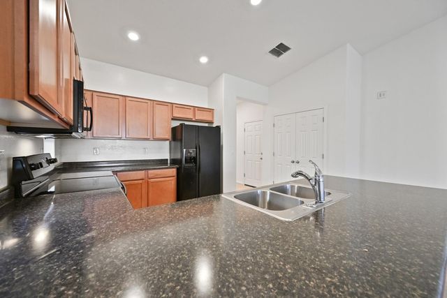 1630 E Grove Street, Phoenix, AZ 85040