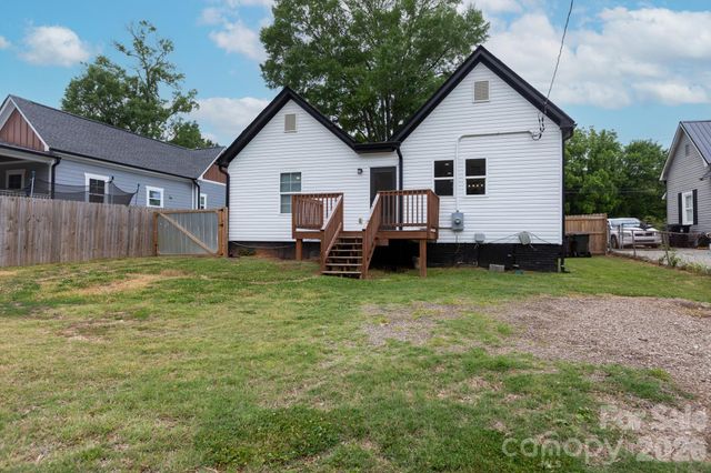 607 Old Charlotte Road SW, Concord, NC 28027