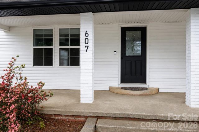 607 Old Charlotte Road SW, Concord, NC 28027