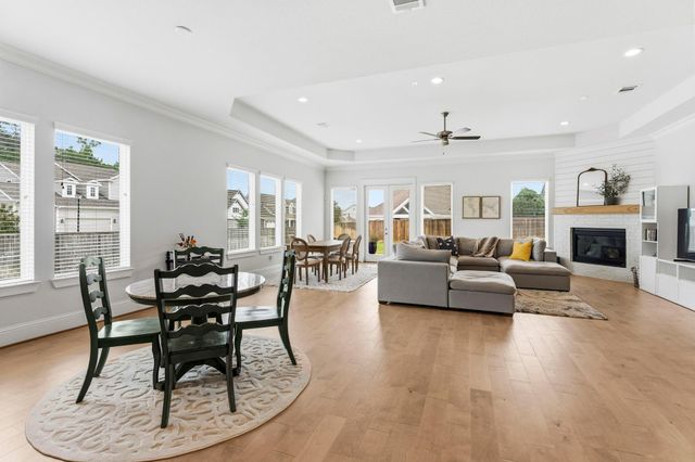 2368 Goldenglade Drive, Conroe, TX 77384