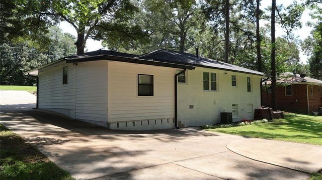 6815 Florence Drive, Lithia Springs, GA 30122