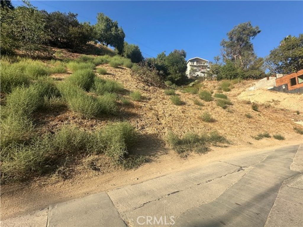 528 Rustic Dr, Los Angeles, CA 90065