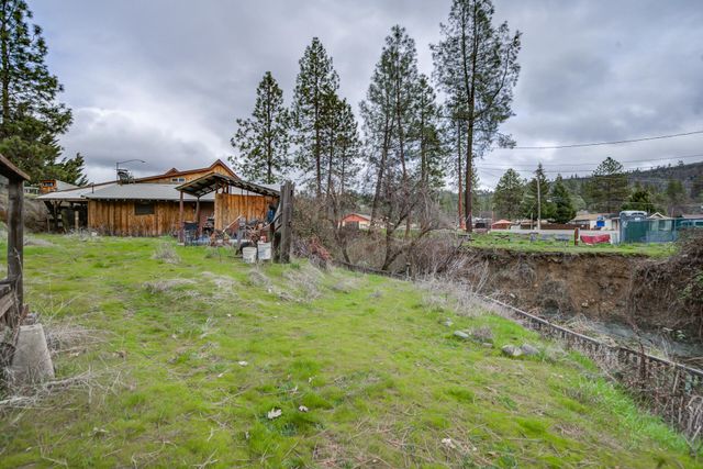 1720 Main Street, Weaverville, CA 96093