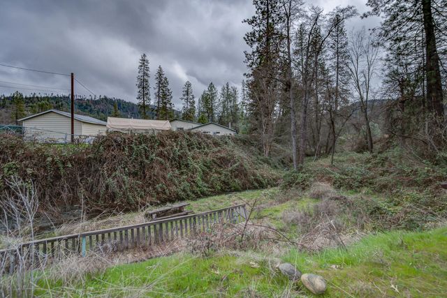 1720 Main Street, Weaverville, CA 96093