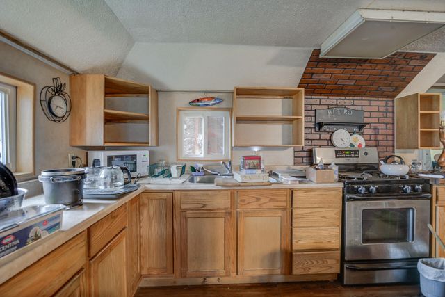 1720 Main Street, Weaverville, CA 96093