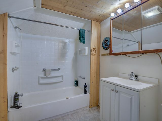 1720 Main Street, Weaverville, CA 96093