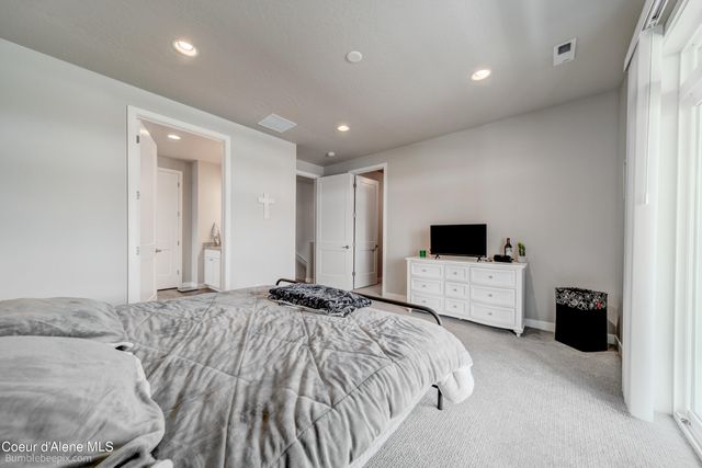2999 N Andromeda St, Post Falls, ID 83854