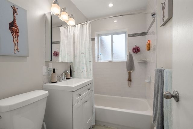 24 Westgate Road 5, Boston, MA 02132