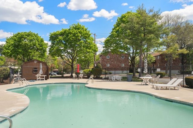 24 Westgate Road 5, Boston, MA 02132