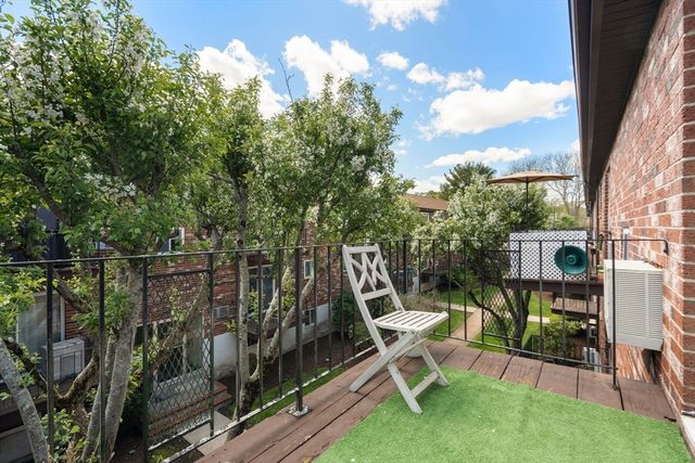 24 Westgate Road 5, Boston, MA 02132