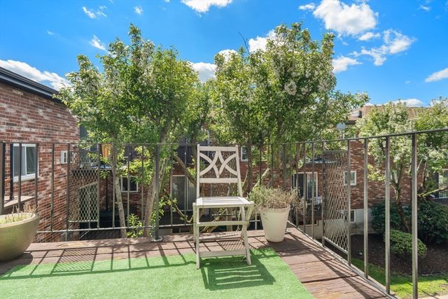 24 Westgate Road 5, Boston, MA 02132