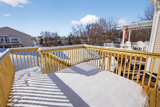 6056 Meadow View Court, Johnston, IA 50131