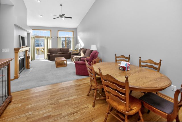 6056 Meadow View Court, Johnston, IA 50131