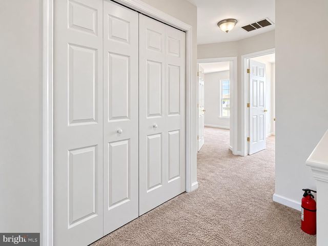 22 WEATHERLY RD, Delran Twp, NJ 08075