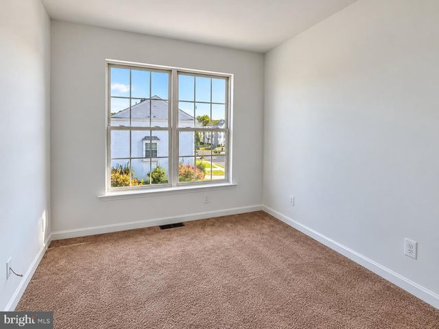 22 WEATHERLY RD, Delran Twp, NJ 08075