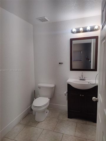 3928 SW 52nd Ave F6, Pembroke Park, FL 33023