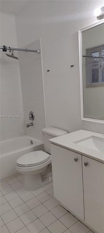 3928 SW 52nd Ave F6, Pembroke Park, FL 33023