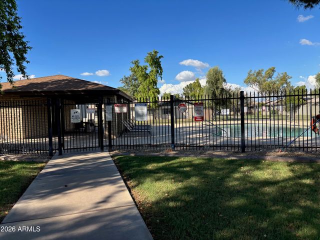 1029 W LAGUNA Drive, Tempe, AZ 85282