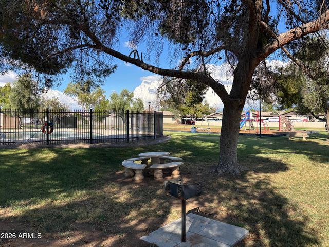 1029 W LAGUNA Drive, Tempe, AZ 85282
