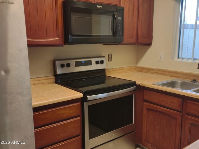 1029 W LAGUNA Drive, Tempe, AZ 85282