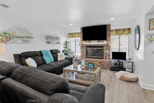 13380 Hidden Valley Rd, Victorville, CA 92395