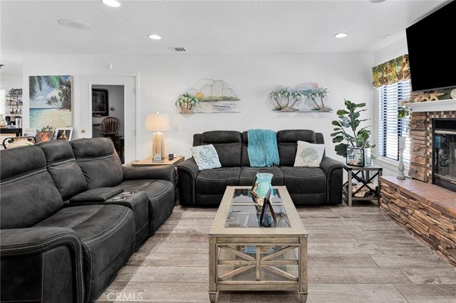 13380 Hidden Valley Rd, Victorville, CA 92395