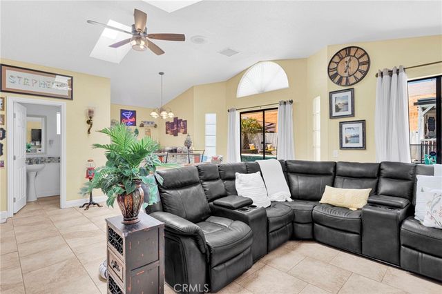 13380 Hidden Valley Rd, Victorville, CA 92395
