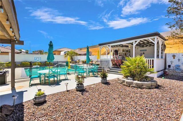 13380 Hidden Valley Rd, Victorville, CA 92395