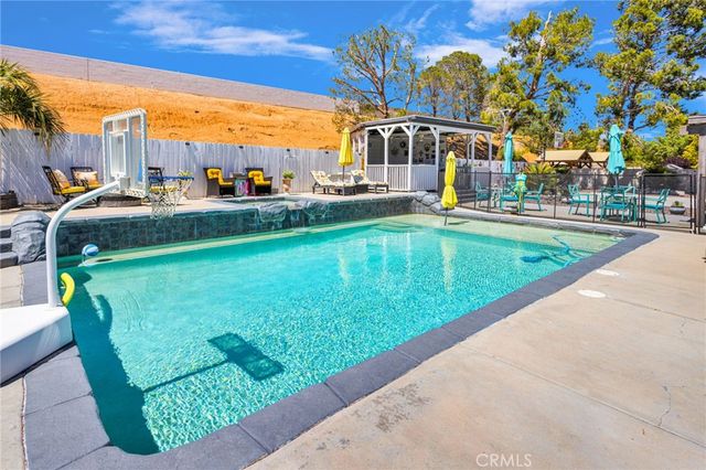 13380 Hidden Valley Rd, Victorville, CA 92395