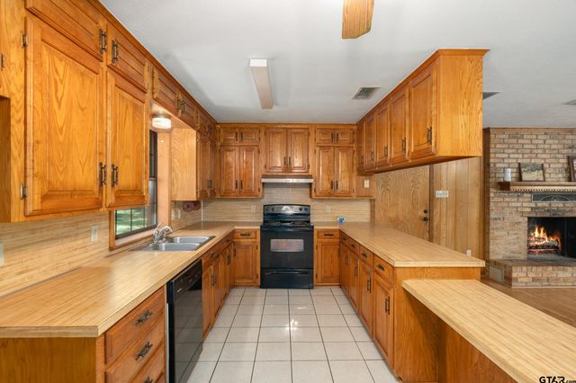 741 VZ County Road 4134, Canton, TX 75103