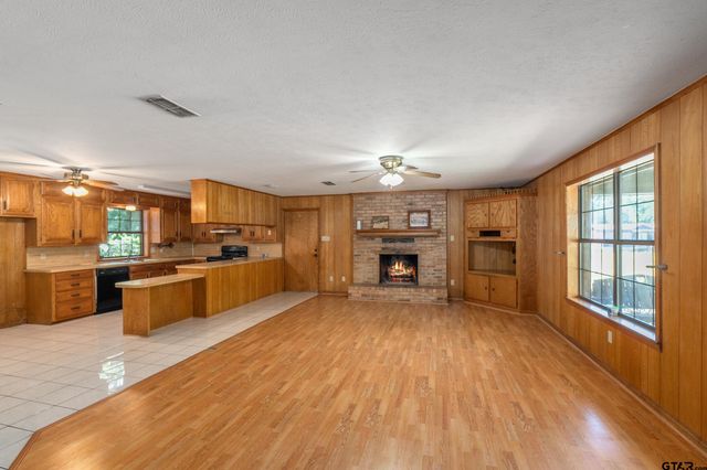 741 VZ County Road 4134, Canton, TX 75103
