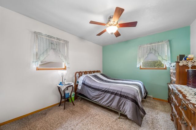 7712 Delaware Place, Merrillville, IN 46410