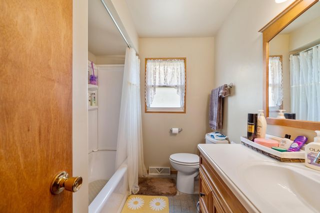 7712 Delaware Place, Merrillville, IN 46410