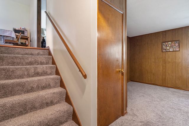7712 Delaware Place, Merrillville, IN 46410
