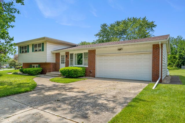 7712 Delaware Place, Merrillville, IN 46410