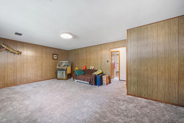 7712 Delaware Place, Merrillville, IN 46410