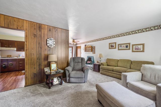 7712 Delaware Place, Merrillville, IN 46410