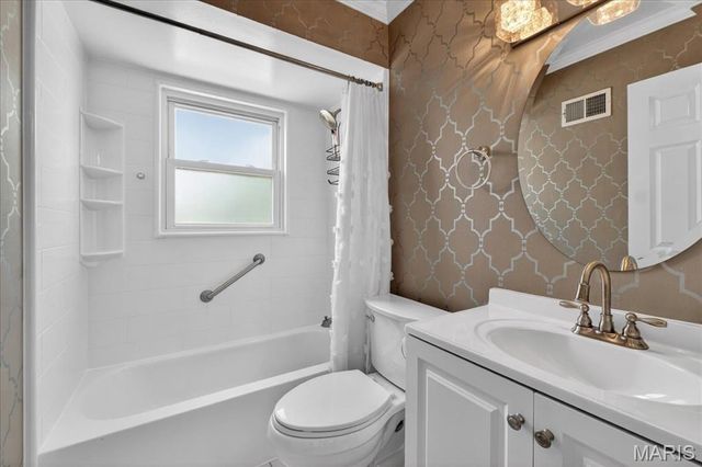 11141 Pine Forest Drive, St Louis, MO 63126