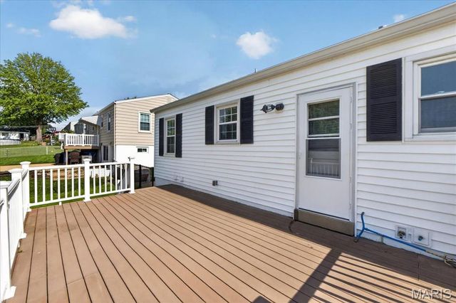 11141 Pine Forest Drive, St Louis, MO 63126