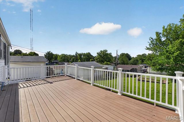 11141 Pine Forest Drive, St Louis, MO 63126