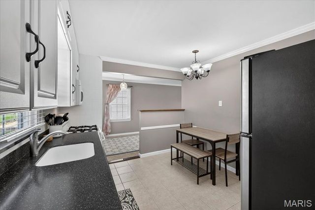 11141 Pine Forest Drive, St Louis, MO 63126