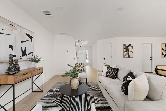8708 Cretys CV, Austin, TX 78745