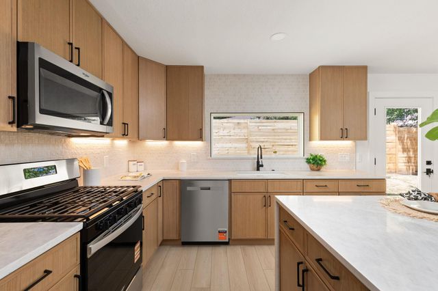 8708 Cretys CV, Austin, TX 78745