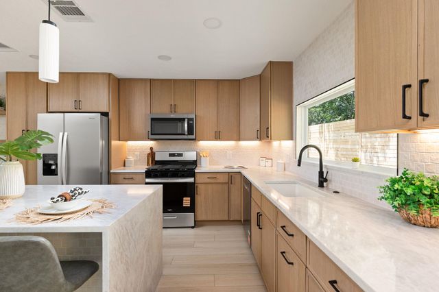 8708 Cretys CV, Austin, TX 78745