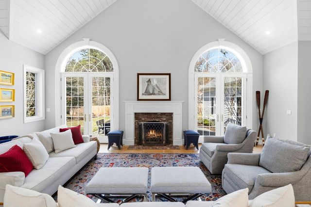 34 Farm Valley Road, Osterville, MA 02655