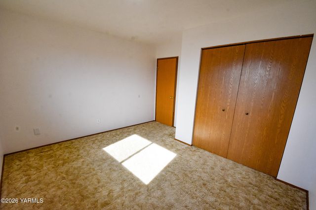 5820 Morningside Dr, Yakima, WA 98901